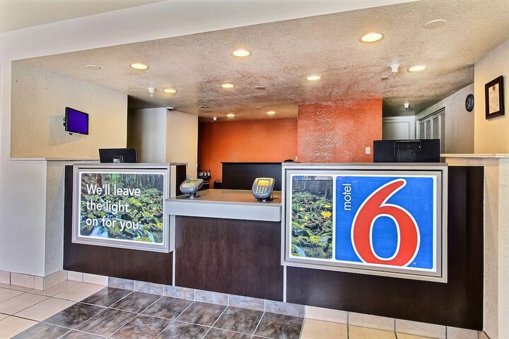 Hotel Interior 10 of 26