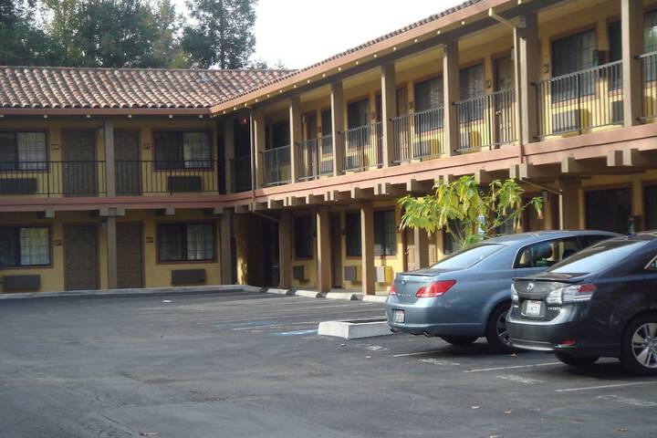 Hotel 4 of 29