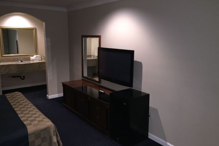 Room 36 of 66
