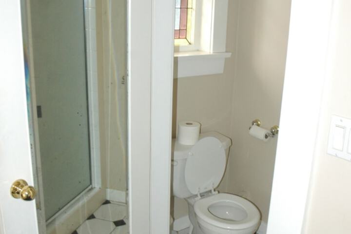 Room 46 of 73