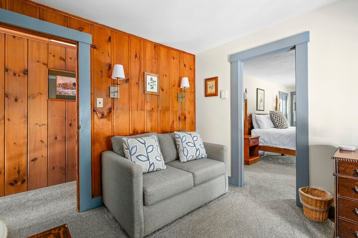 Room 10 of 50