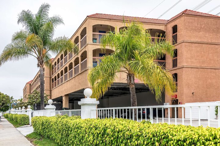 Hotel 2 of 25