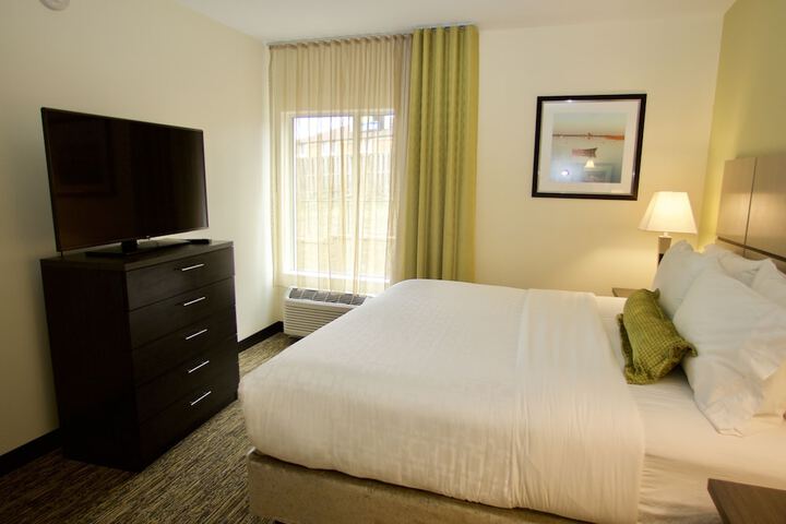 Room 37 of 61