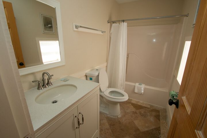 Room 128 of 156