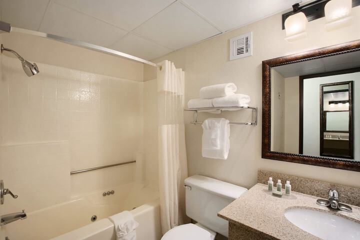 Room 32 of 57