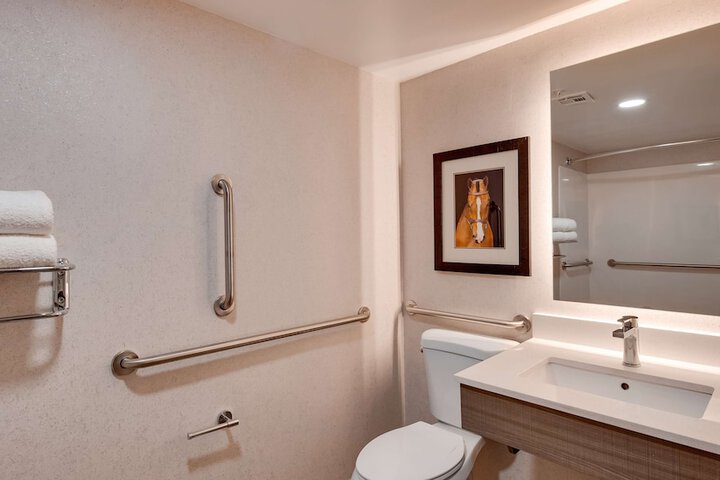 Room 21 of 27