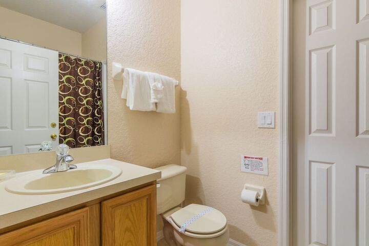 Room 12 of 22