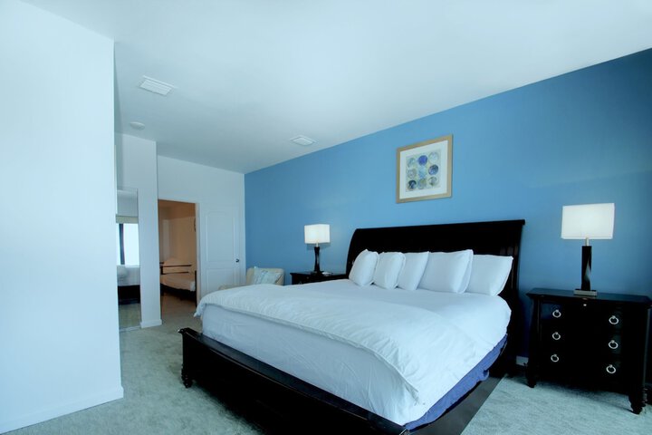 Room 16 of 32