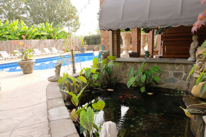Hotel Exterior 66 of 75