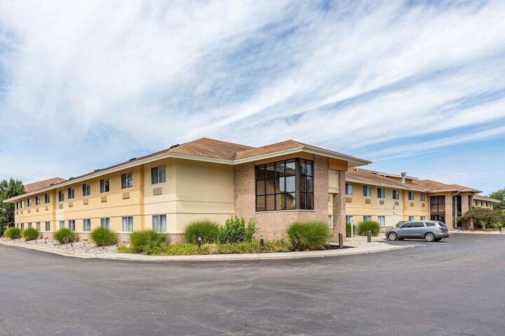 Hotel 7 of 42
