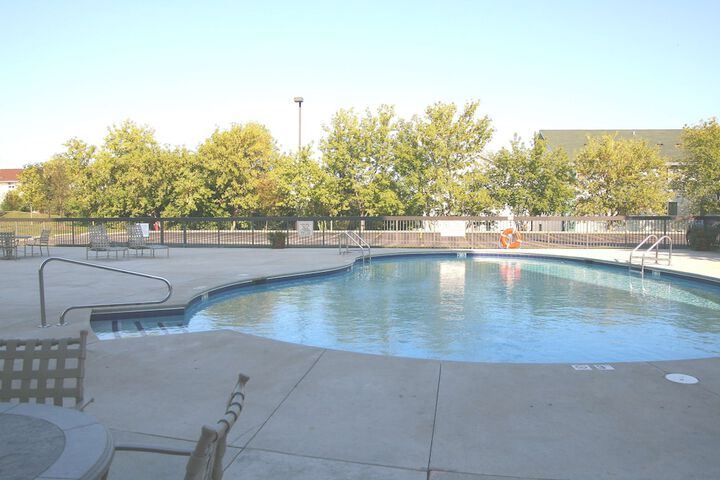 Pool 4 of 38