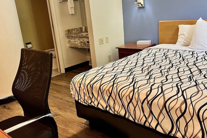 Room 12 of 29