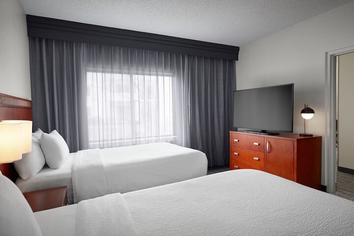 Courtyard by Marriott Kansas City Overland Park / Metcalf