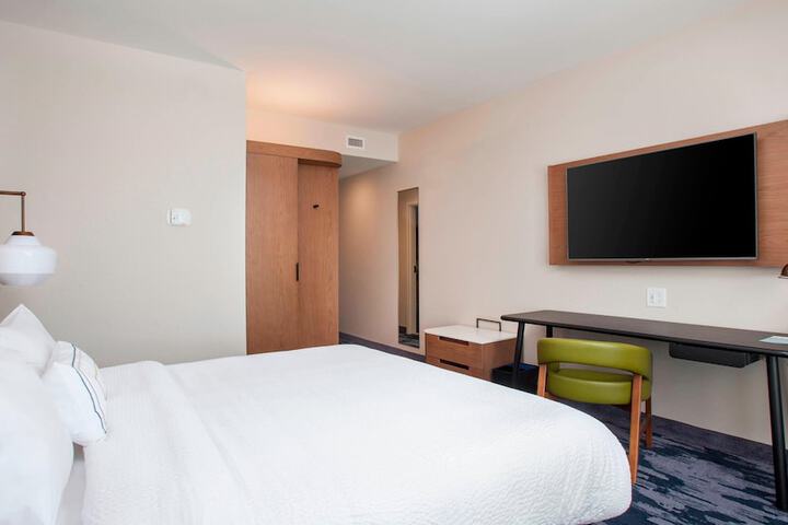 Room 15 of 30