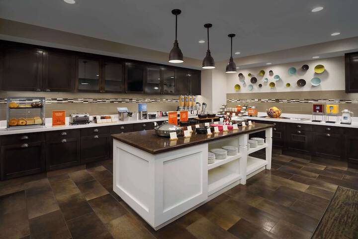 Homewood Suites by Hilton Providence / Warwick