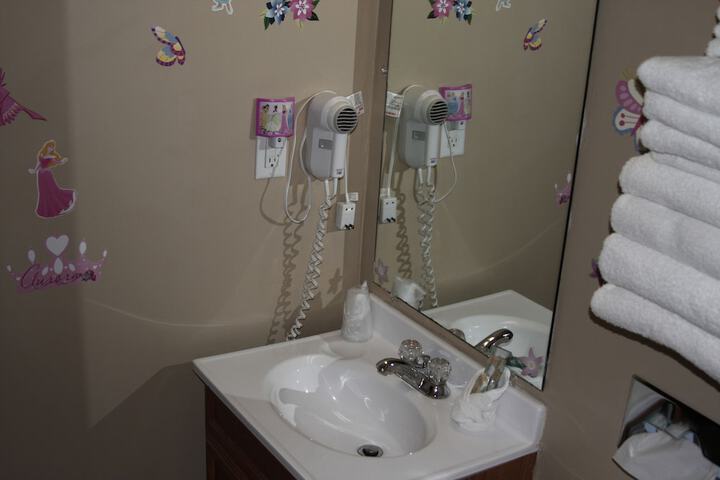 Room 15 of 25