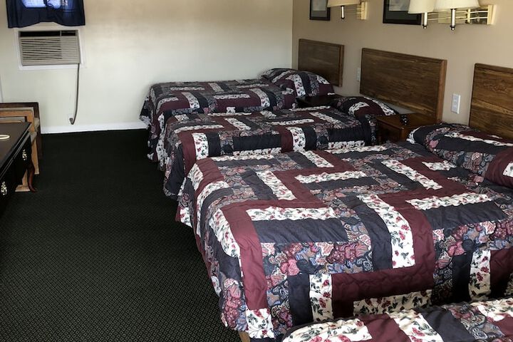 Room 17 of 30