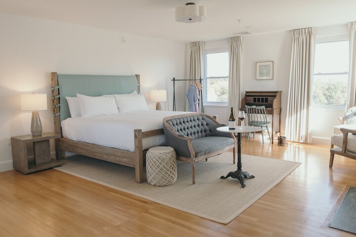 Room 40 of 56