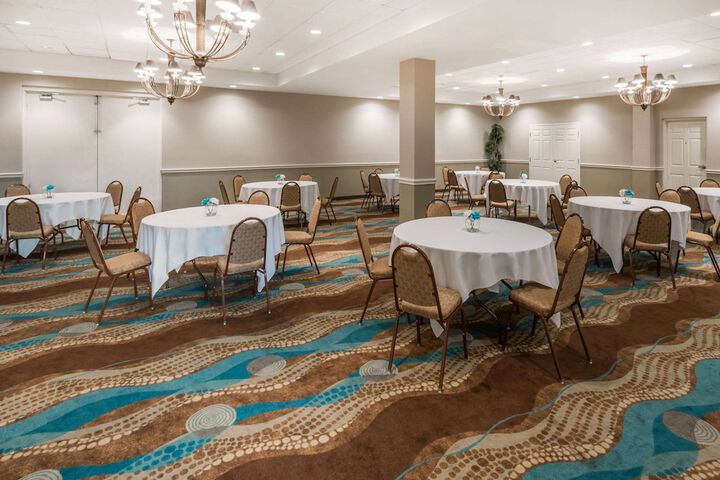 Wyndham Garden Wichita Downtown