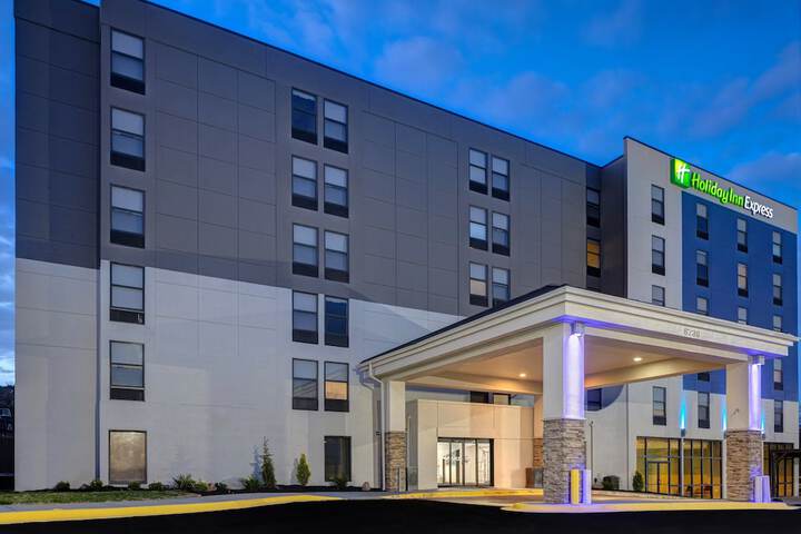 Hotel 2 of 63