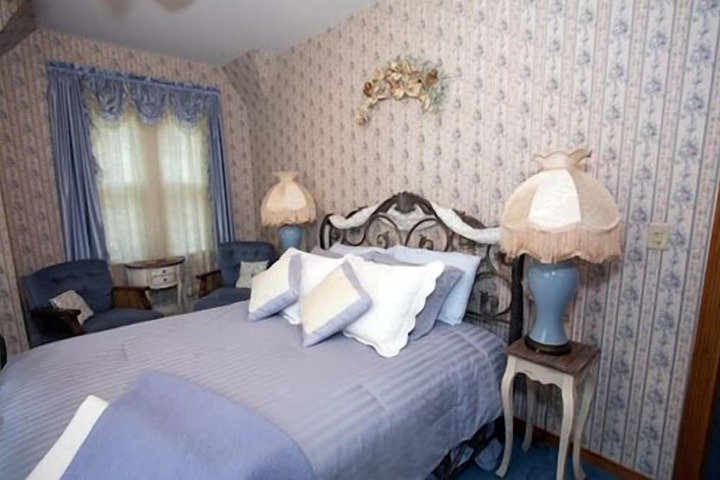Room 13 of 52