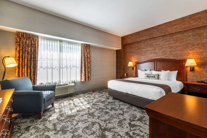 Room 30 of 125