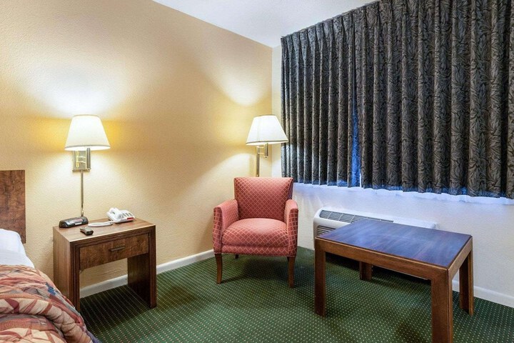 Room 14 of 36
