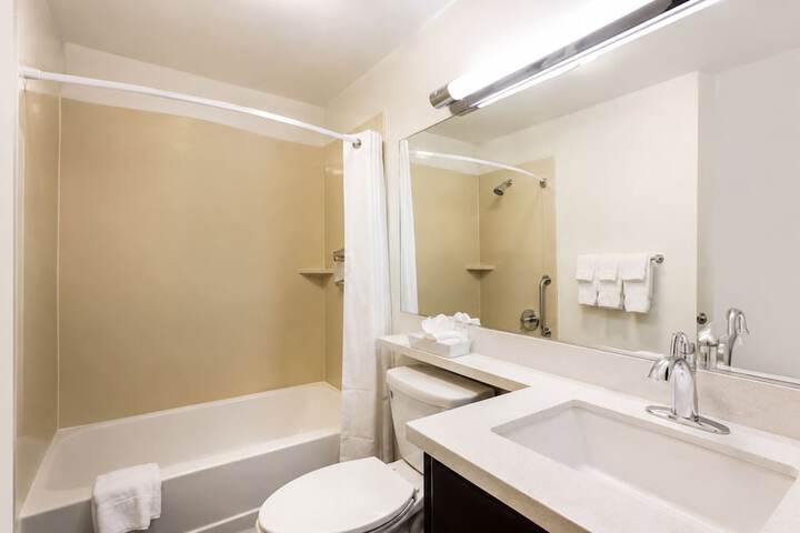 Blue Way Inn & Suites Extended Stay Bloomington Airport - Minneapolis