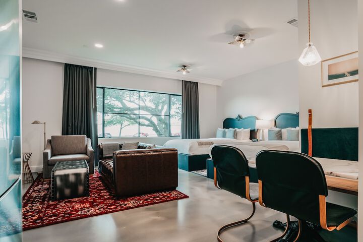 Room 34 of 59