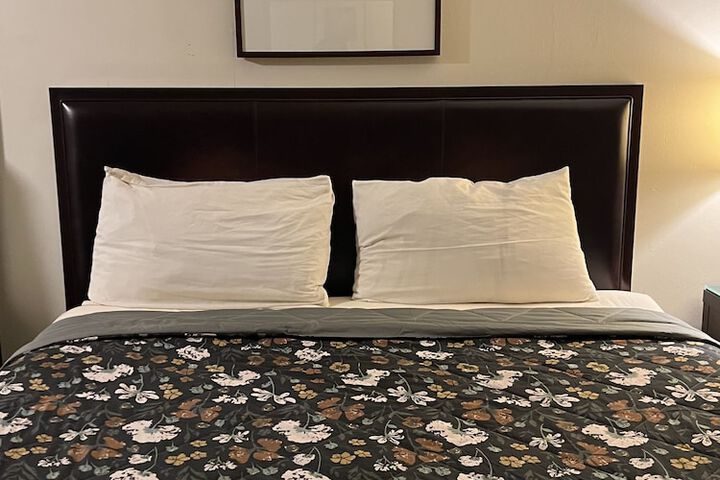 Room 18 of 21