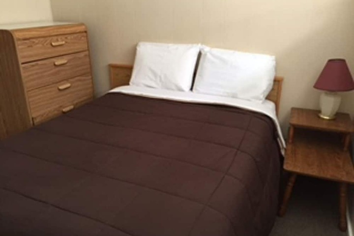 Room 10 of 11