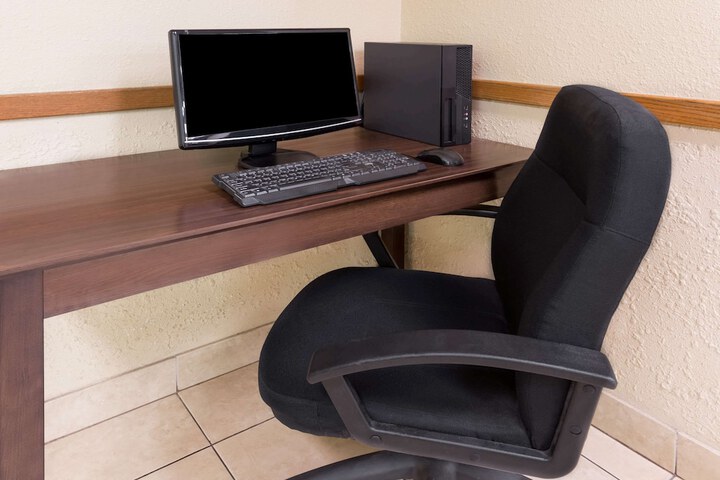 Business Center 19 of 20