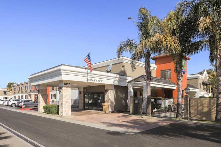 Holiday Inn Express Lompoc by IHG