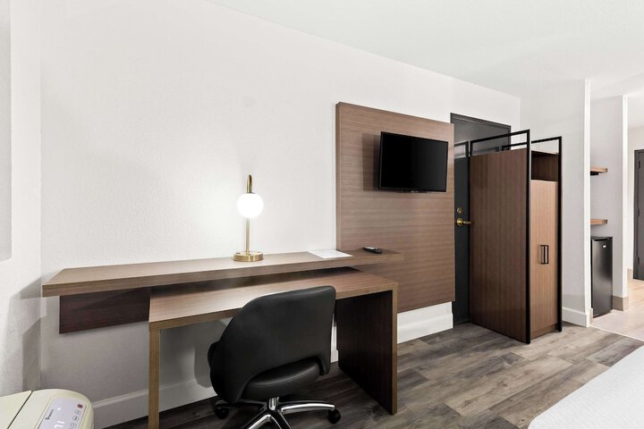 Room 22 of 36