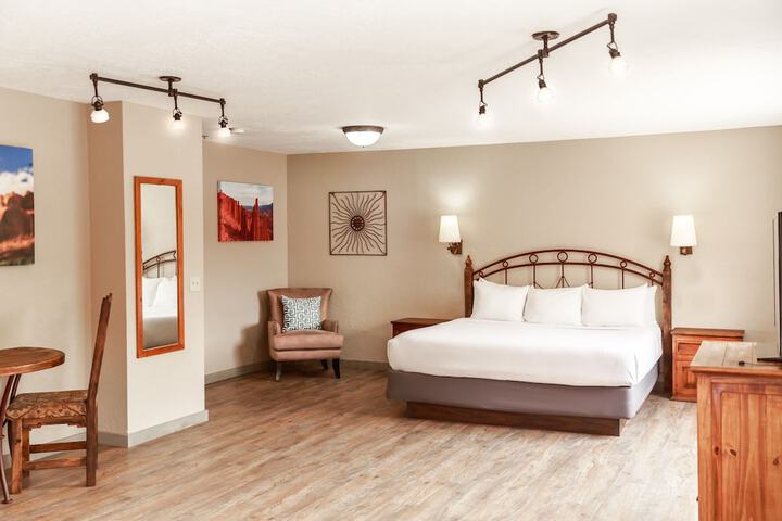 Room 13 of 53
