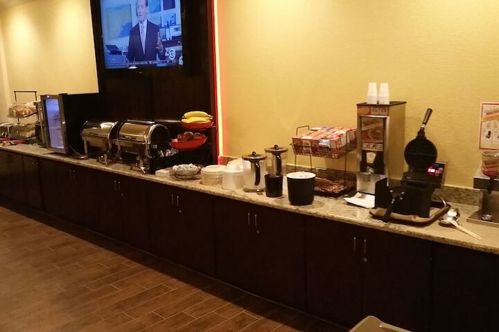 Breakfast/Coffee Service 59 of 76