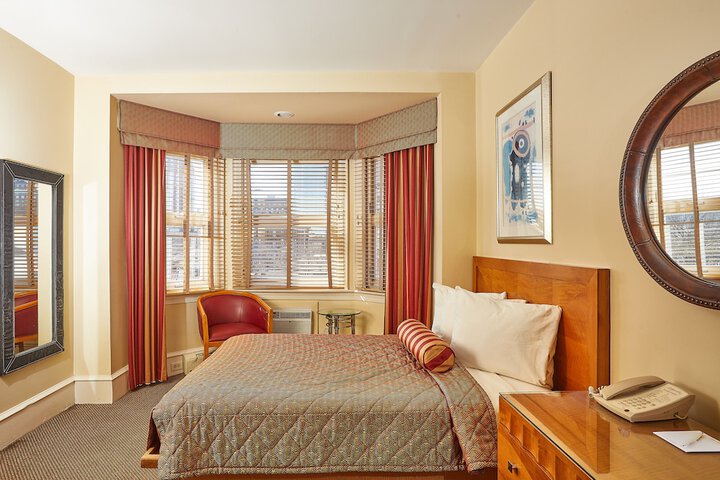Room 26 of 49
