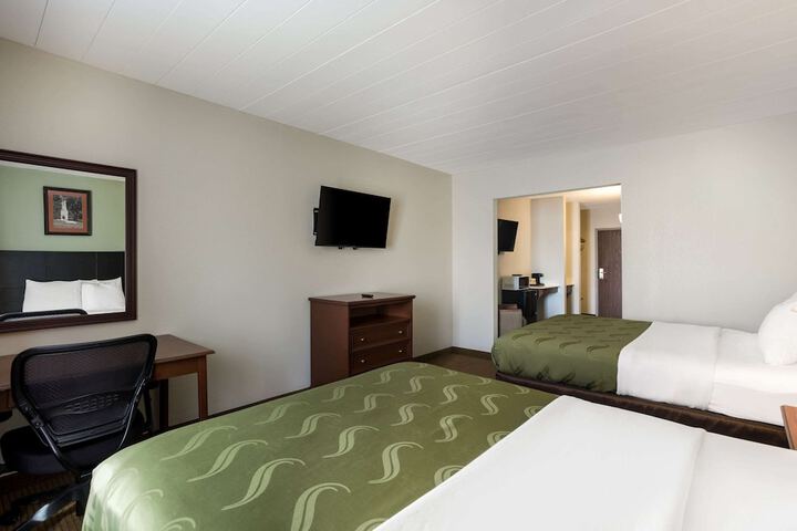 Room 32 of 42