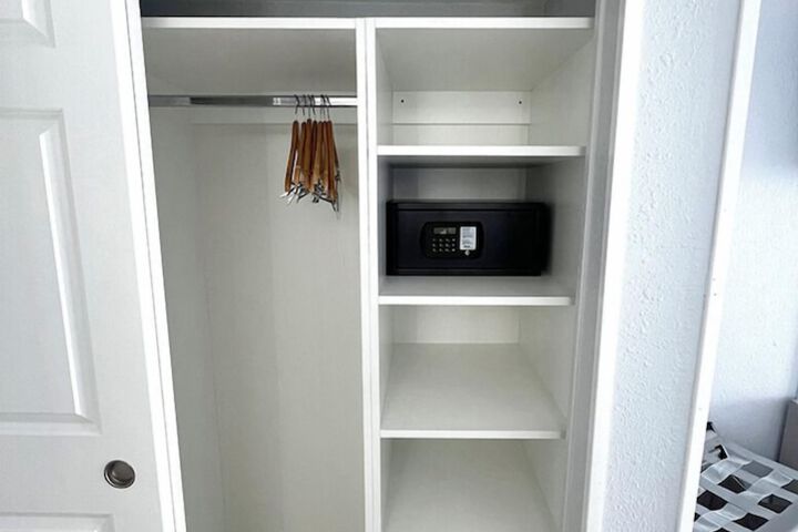 Room 62 of 107