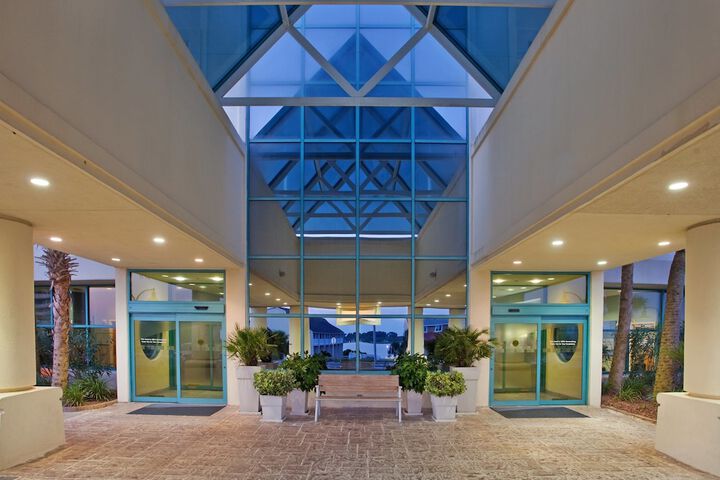 Hotel 2 of 99