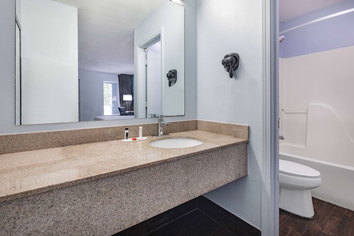Room 19 of 26