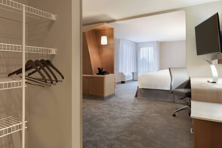 Room 16 of 45