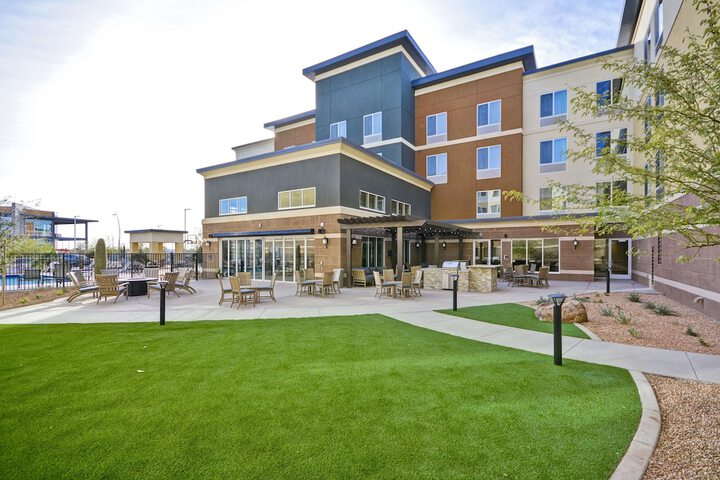 Hotel 2 of 51