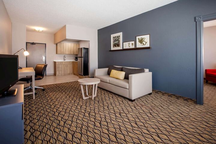 Room 9 of 29