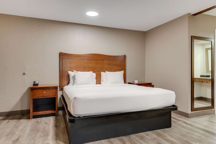 Room 14 of 42