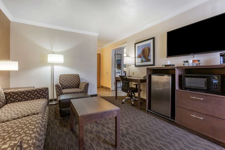 Room 17 of 42