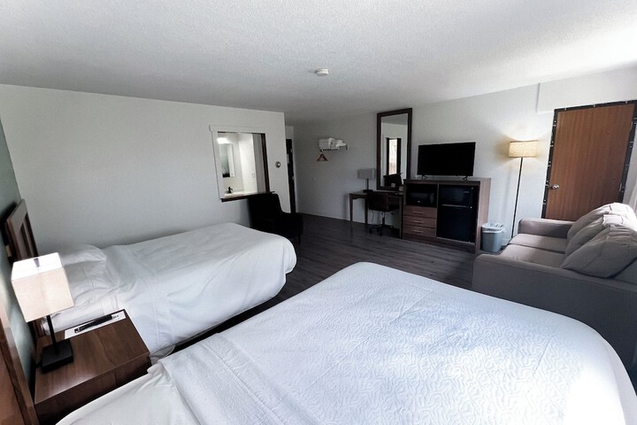 Room 10 of 27
