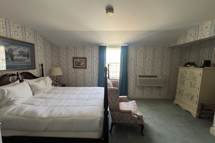Strawtown Inn & Events
