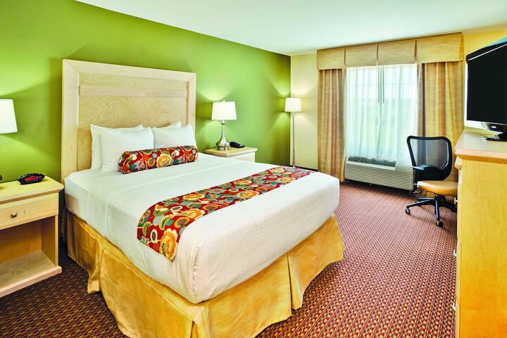 Room 28 of 54