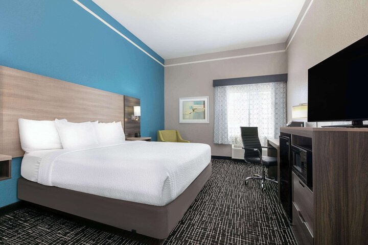 Room 20 of 34